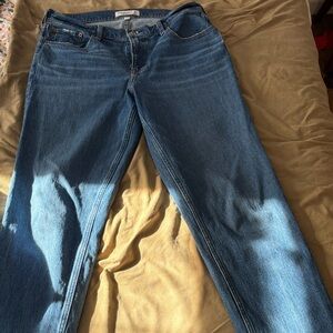 Abercrombie and Fitch Curve love mid-rise 90s straight jeans with Frayed ends